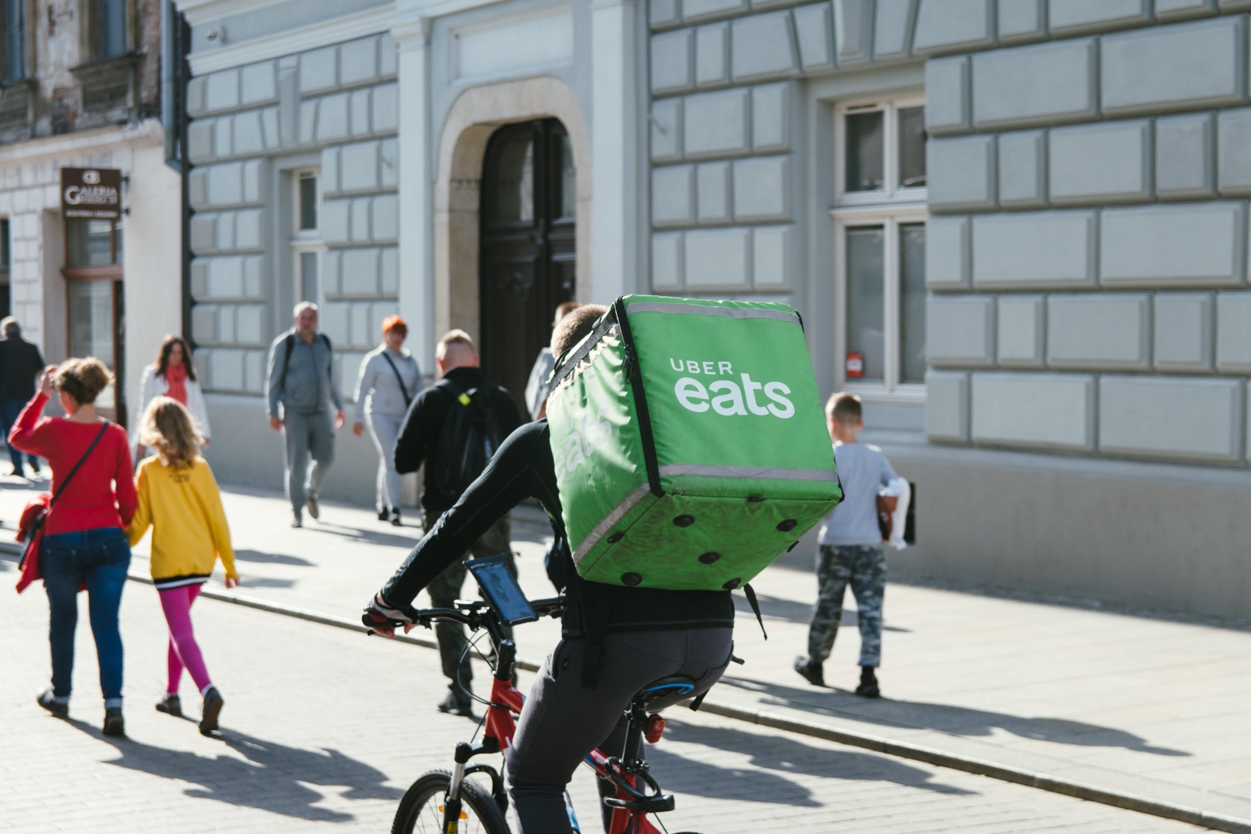 オススメの冬の日の服装 Uber Eats ウーバーイーツ 原付配達員向け 文字を書いて生きていく